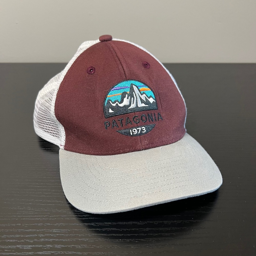 Patagonia Fitz Roy Horizons Trucker Hat Maroon Grey White Mesh Snapback Cap